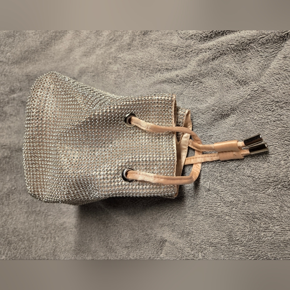 Silver Chain Drawstring Bag - Picture 3 of 7